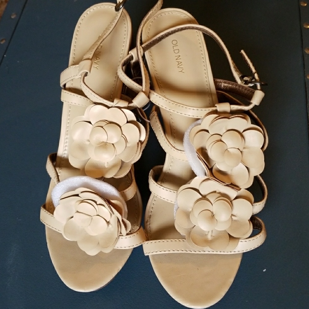 *NEW* OLD NAVY Chunky Heels
